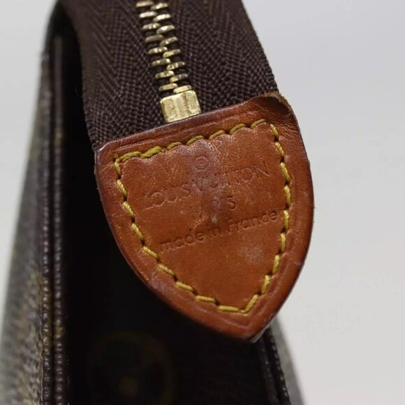 LOUIS VUITTON Monogram Poche Toilette 26 Pouch - Picture 2 of 16